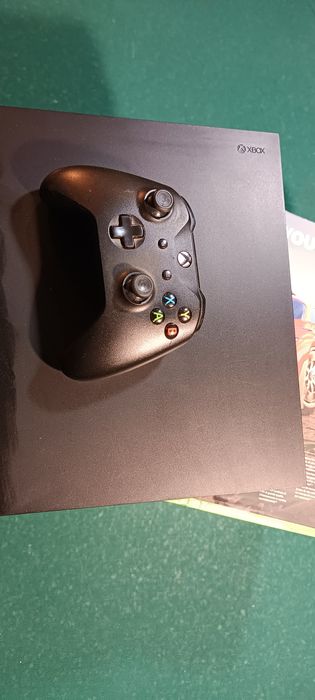 Xbox One x impecável troco por coluna jbl party box ou Samsung note,