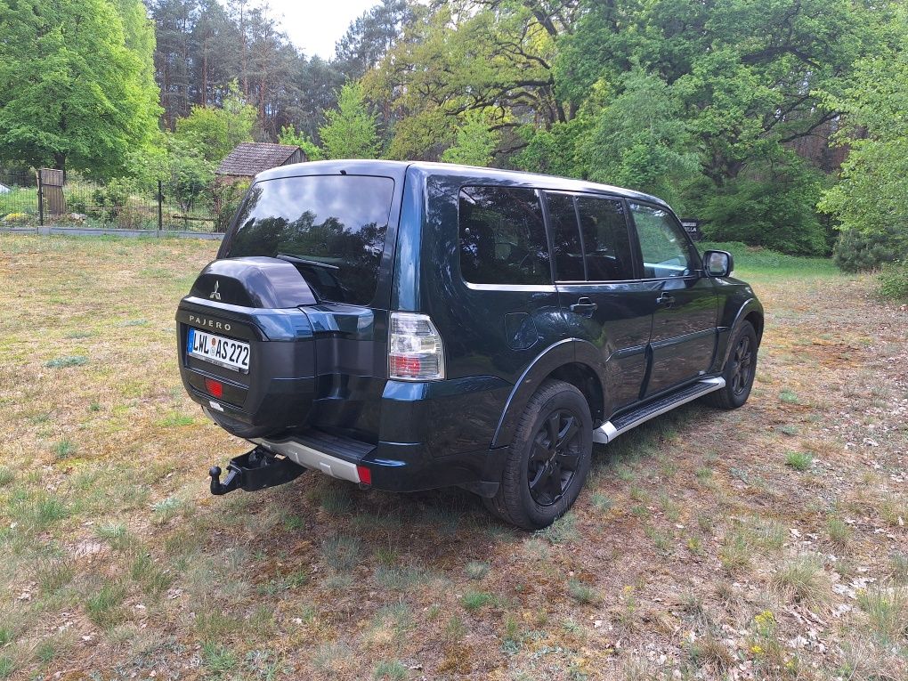 Mitsubishi Pajero 4x4 2015R