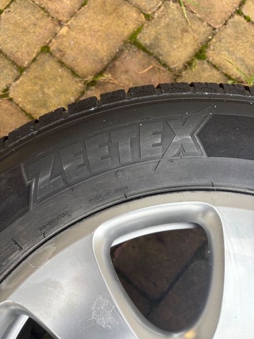 Opony zimowe z alusami