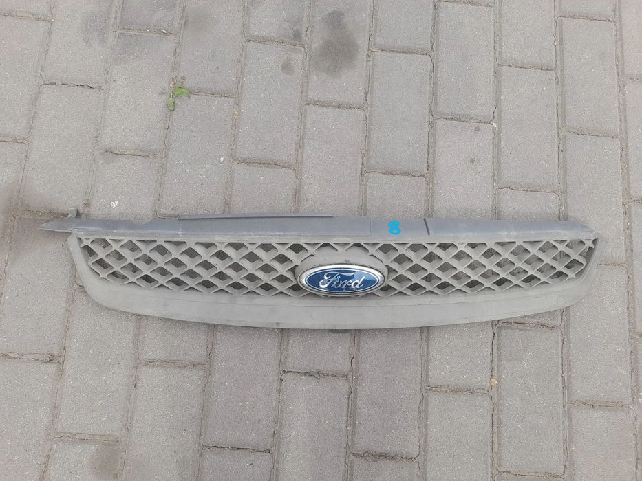 FORD FIESTA MK6 LIFT ATRAPA GRILL