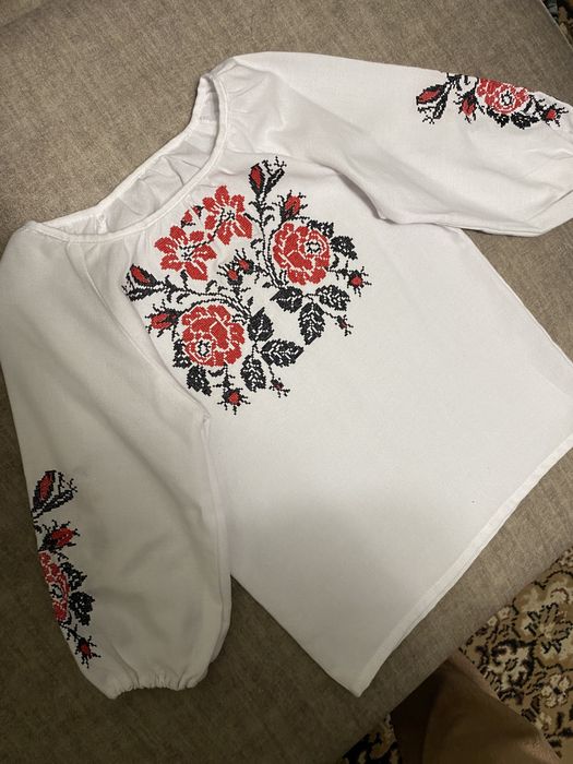 Вишиванка для дівчинки