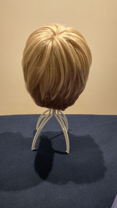 Krótka peruka balejaż z włosów naturalnych