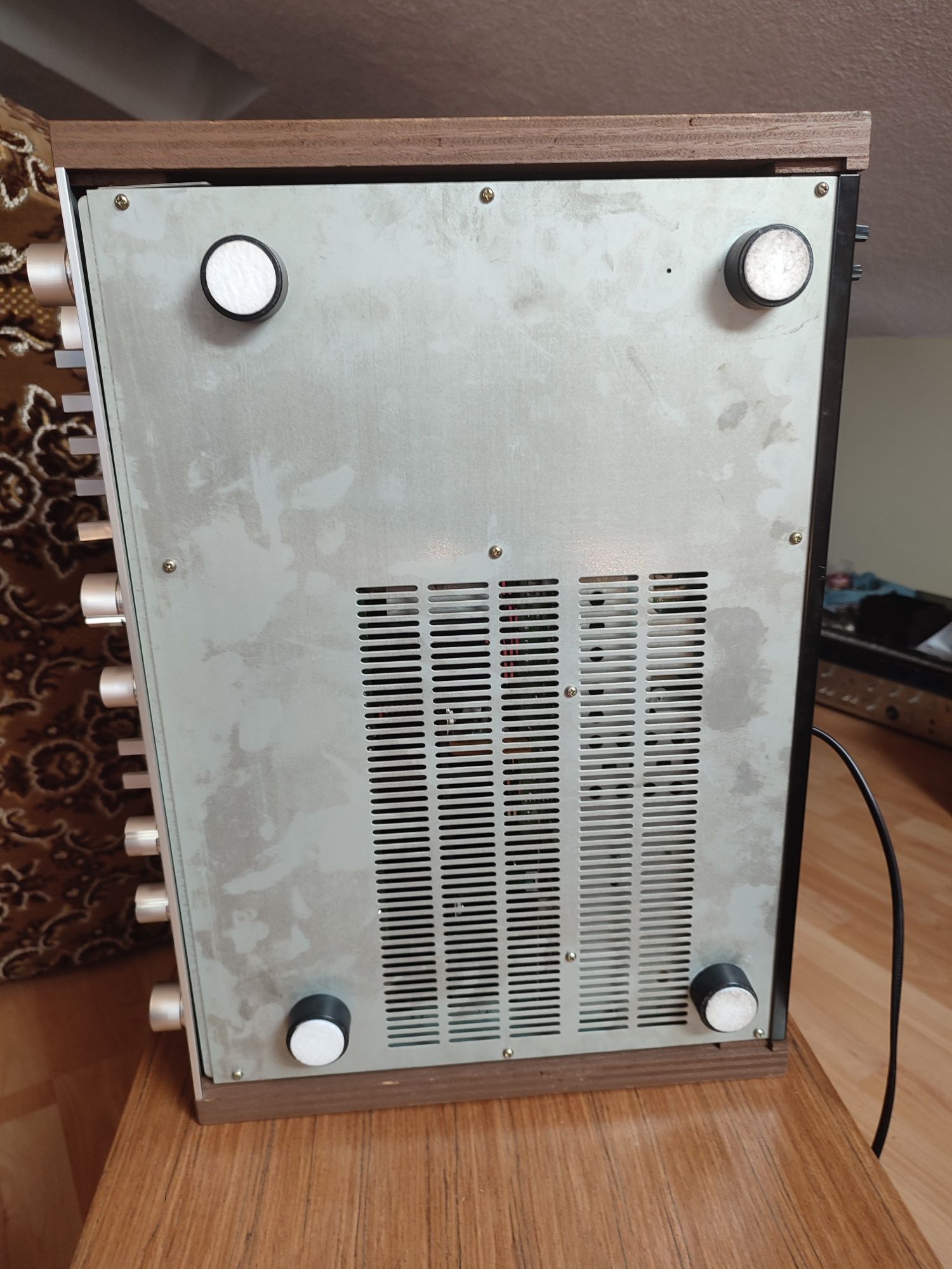 Kenwood KR-6050 amplituner