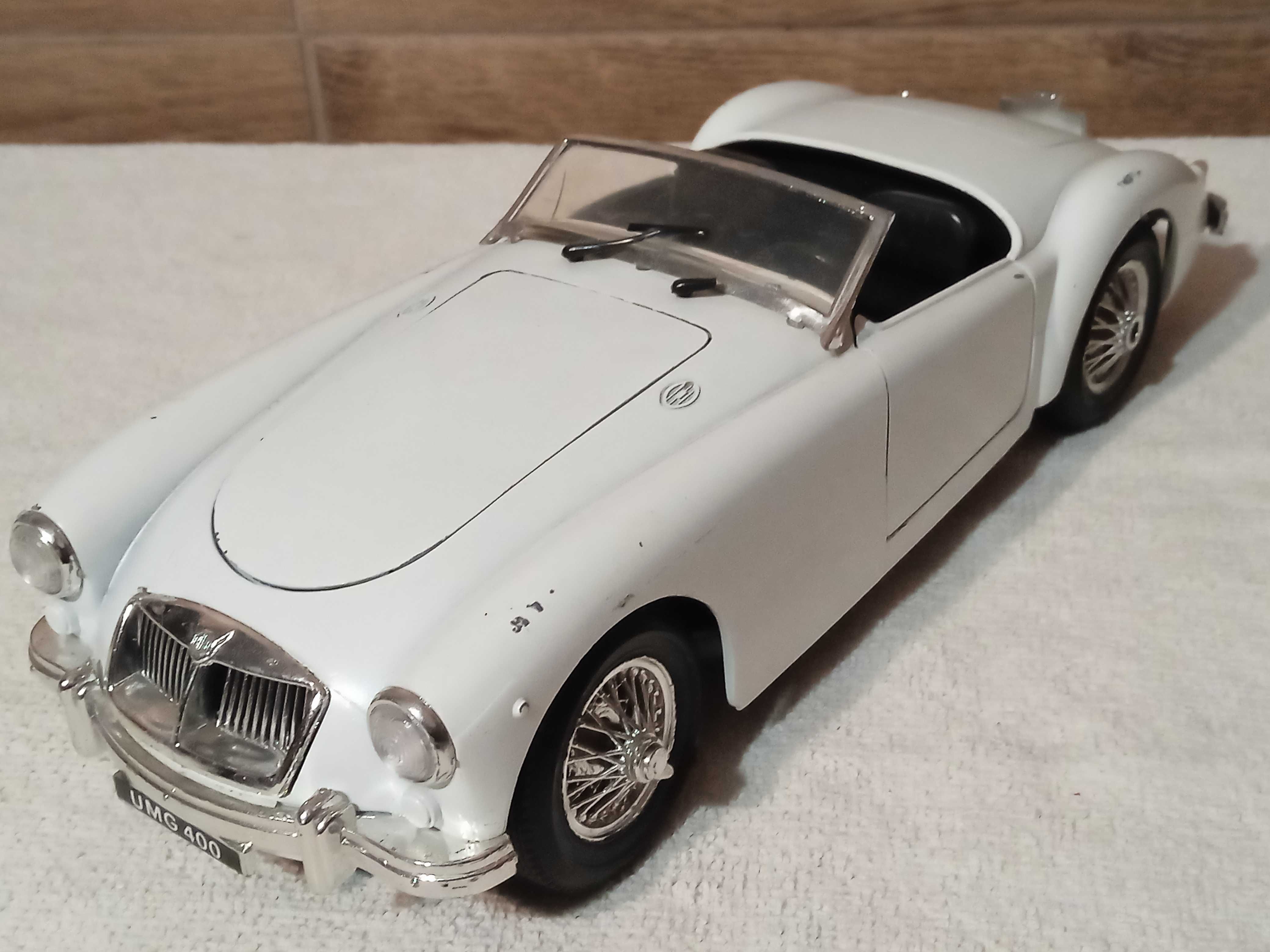 model MGA Twin-Cam 1/16 Polistil