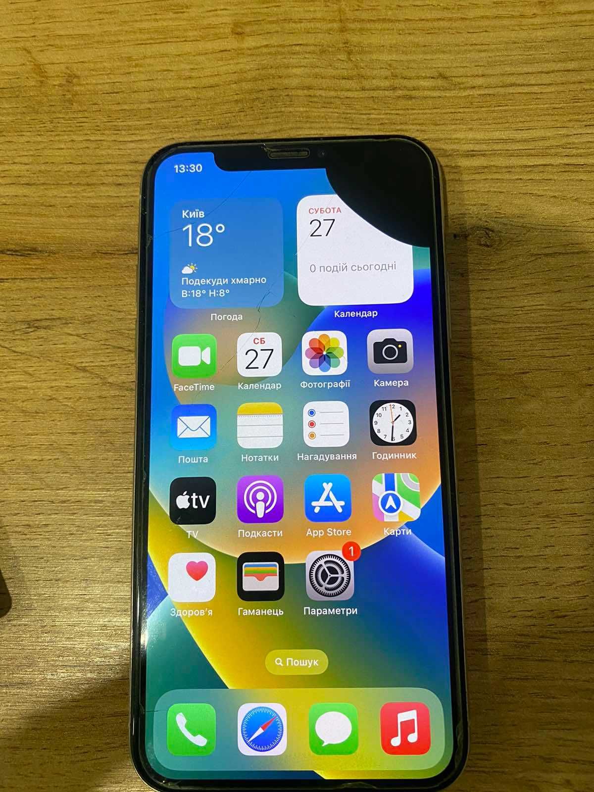 продам Б/у IPhone 10 64g