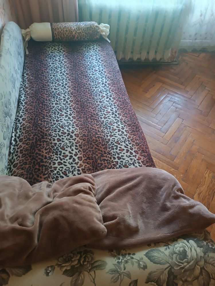 Здам трьохкімнатну Київ вул. Олени Теліги 17