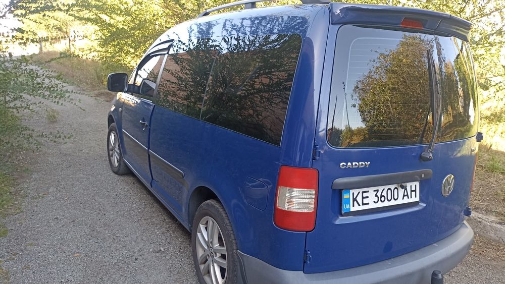 Фольксваген Кадди 2005 года