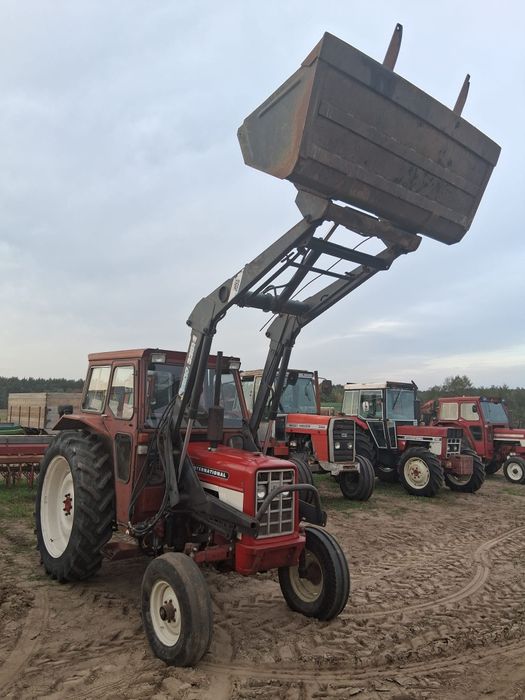 Ładny ciagnik International (Case)674 Tur quicke