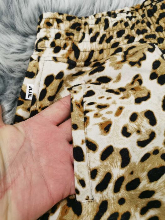 Spodnie dresowe r. 40