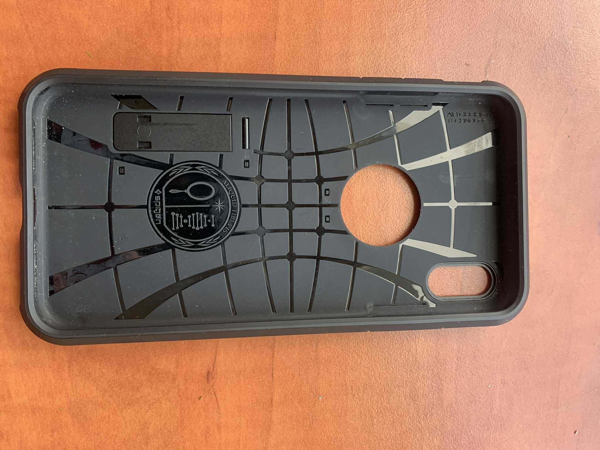 Etui SPIGEN Tough Armor do Apple Iphone  XS MAX . Czarne.