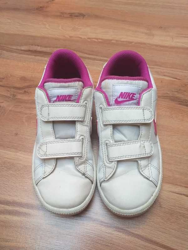 Buty sportowe Nike rozmiar 33