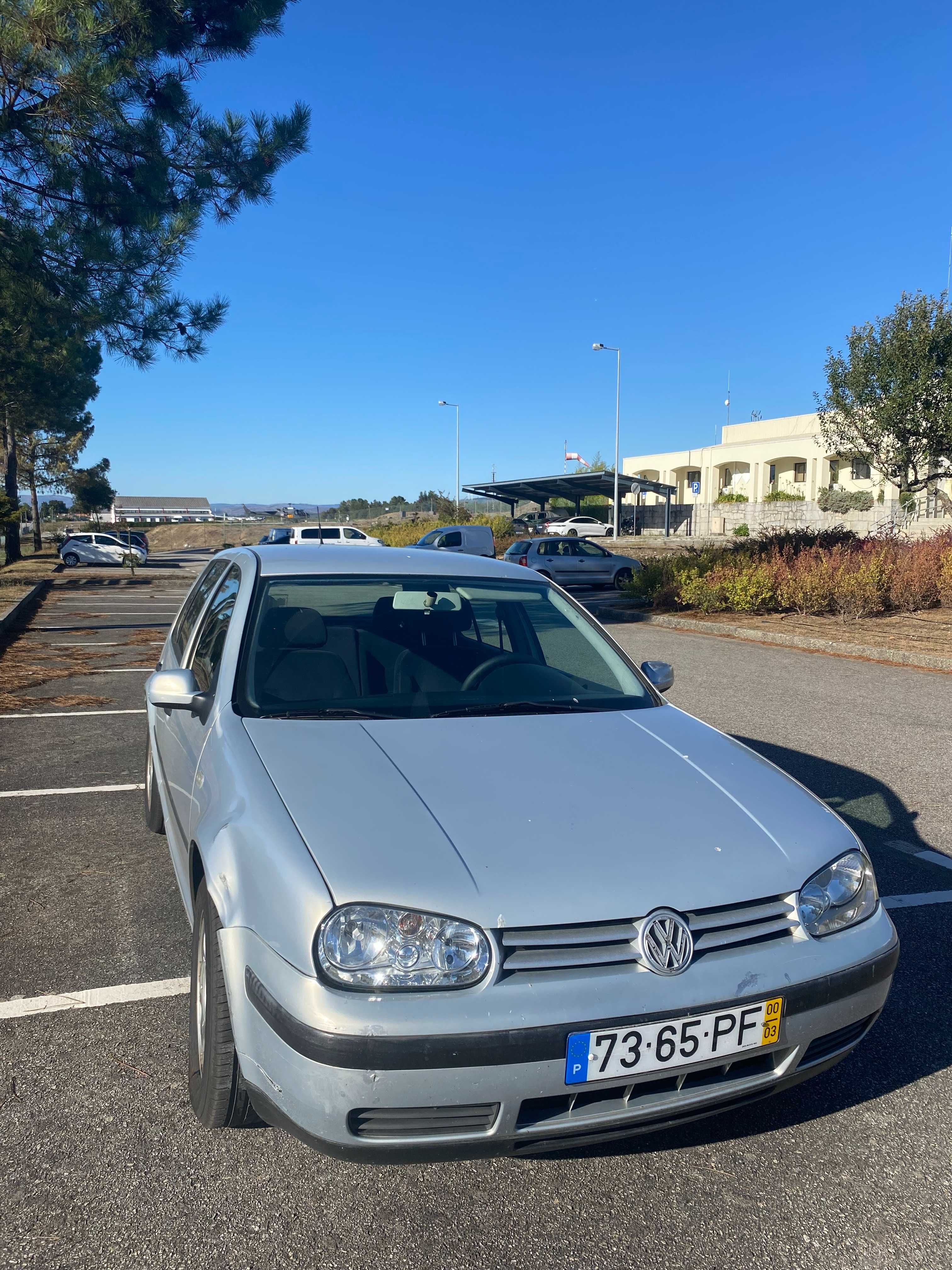 VW Golf IV 1.4 a Gasolina