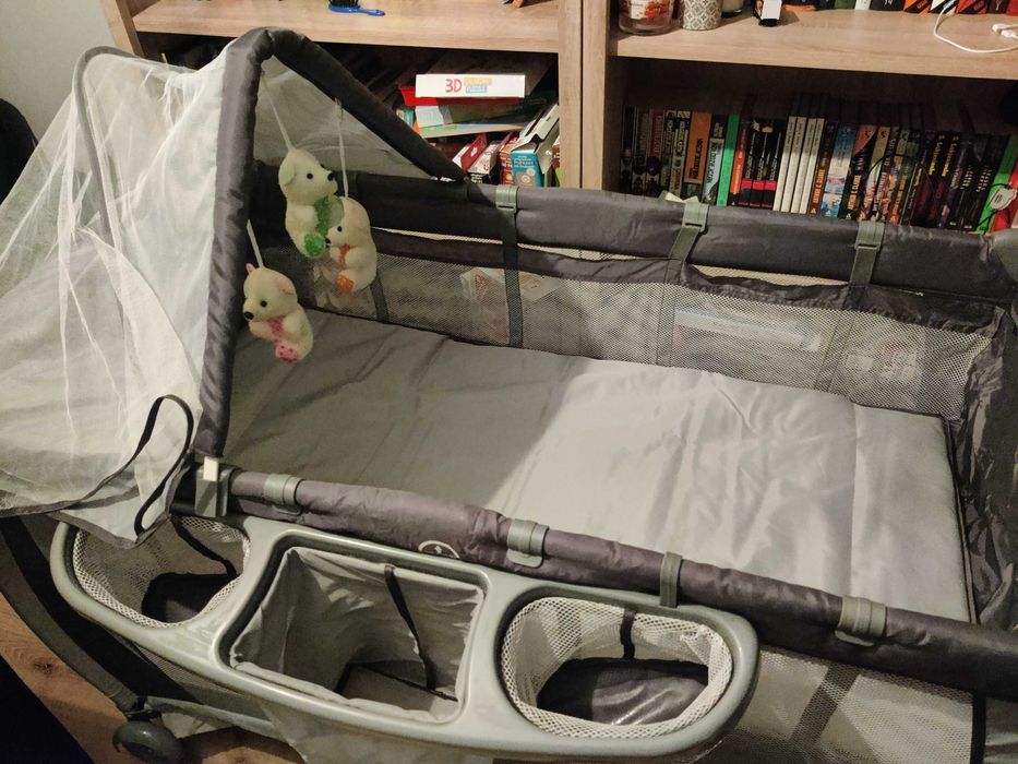 Łóżeczko dziecięce składane