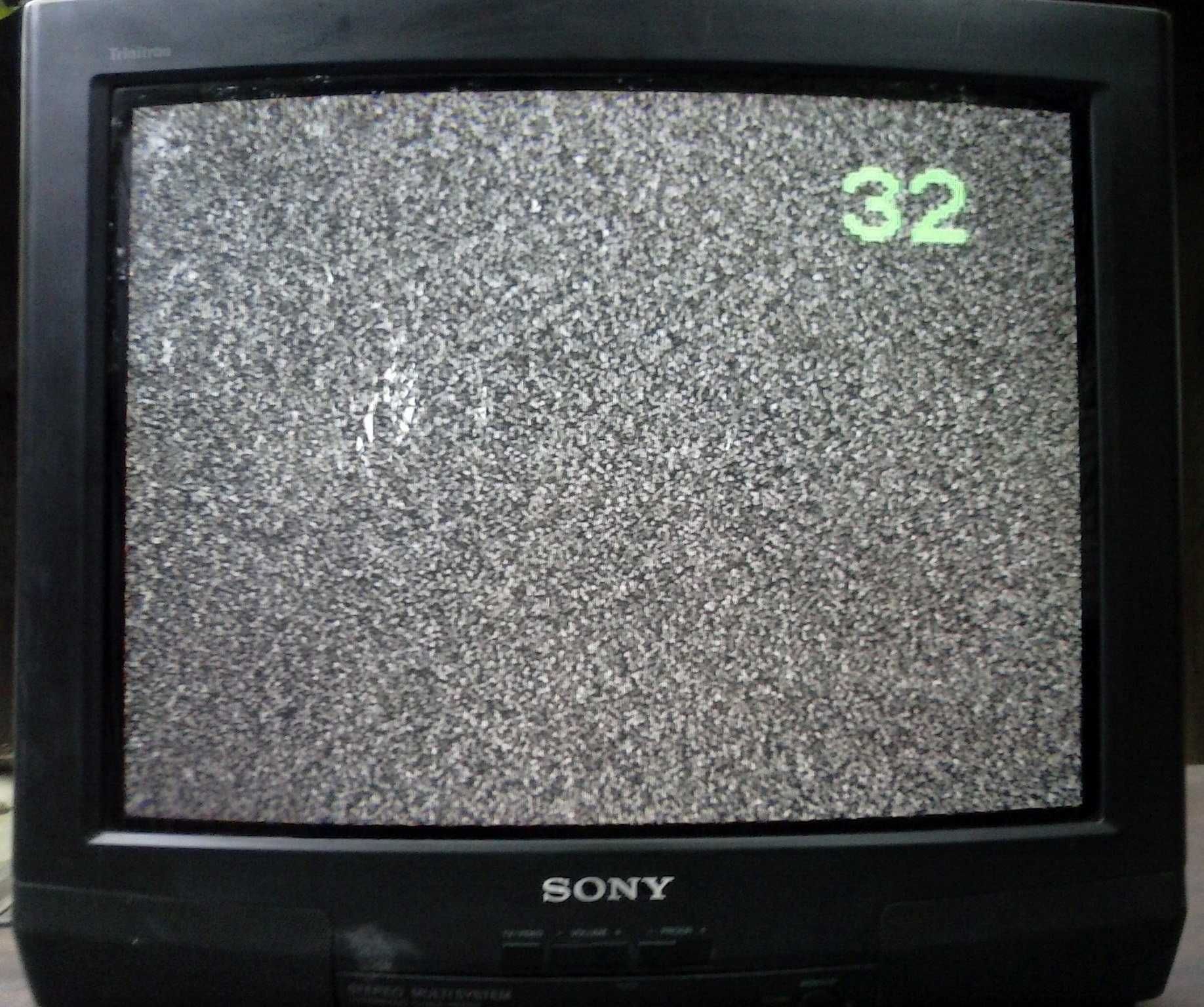 SONY trinitron  КV-G25 телевізор 62см