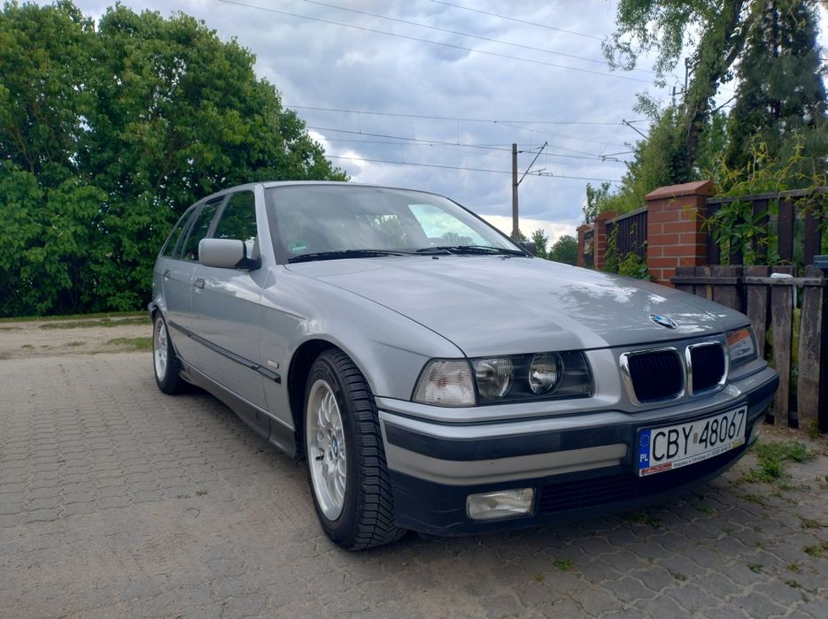 BMW E36 318i touring (kombi)