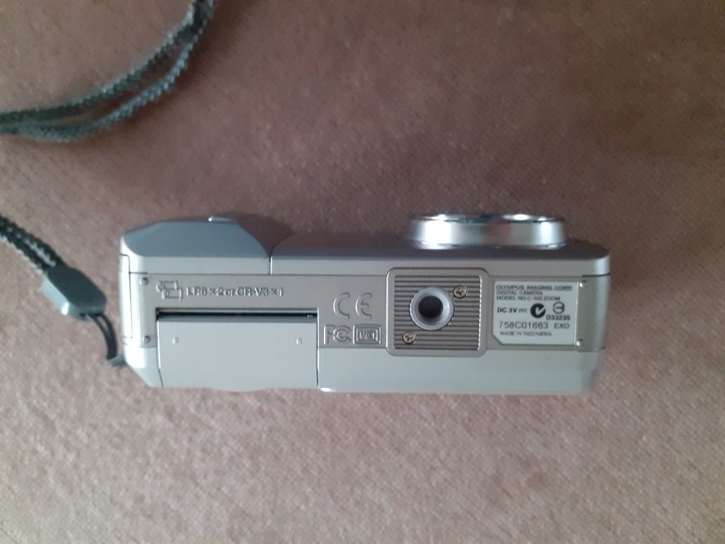 Olympus 5.0 Megapixel Camedia digital camera C-500 Zoom