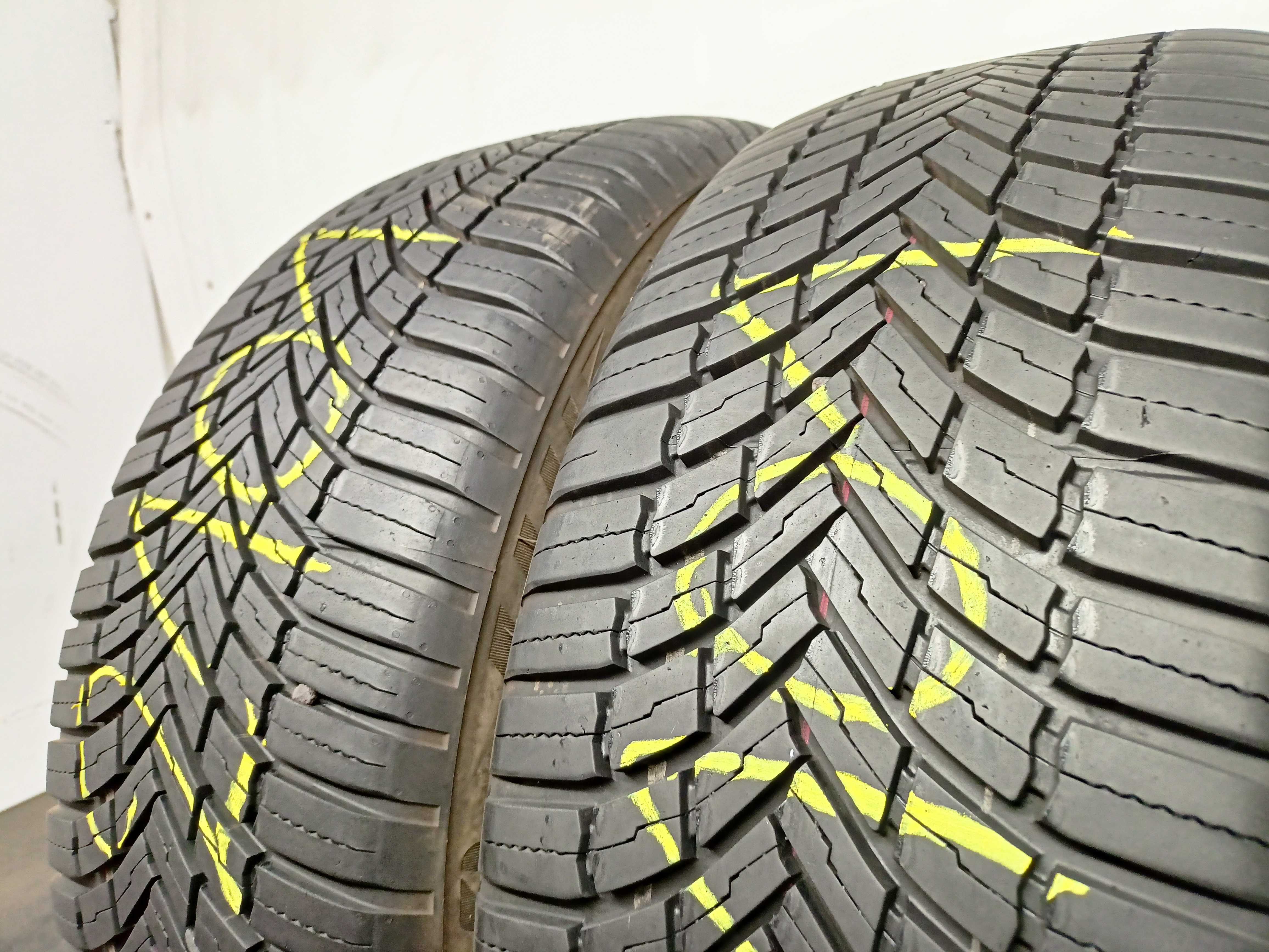 Bridgestone WeatherControl A005 215/55/17 23r. 98H 2x7,1mm (2101)