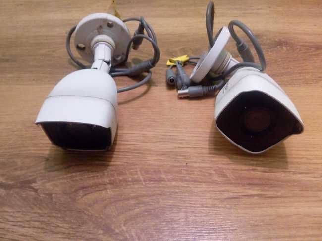 Kamera Hikvision DS-7208HGHI-SH 2szt