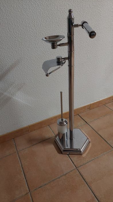 Toalheiro Metálico para WC