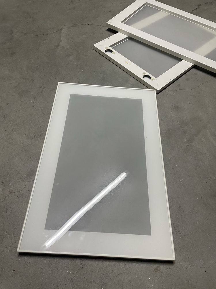 3 Portas Ikea Besta vidro fosco