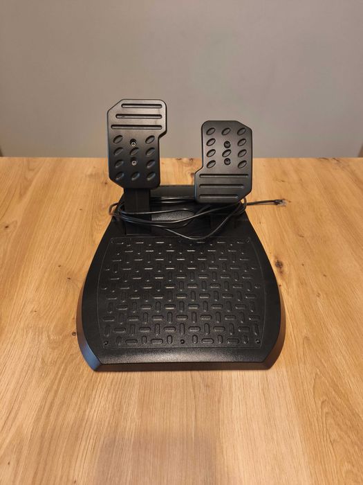 Kierownica ThrustMaster TMX Force Feedback pedały kable uchwyt BDB