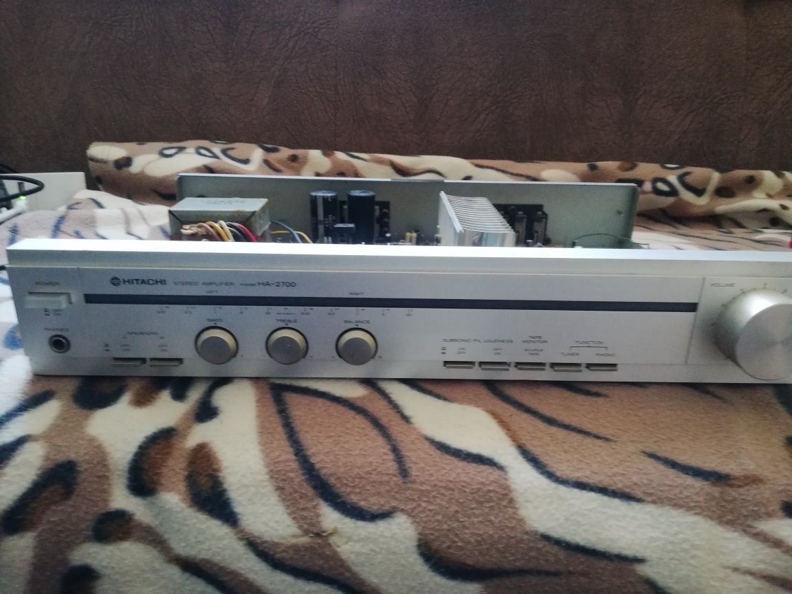 Wzmacniacz Hitachi HA-2700