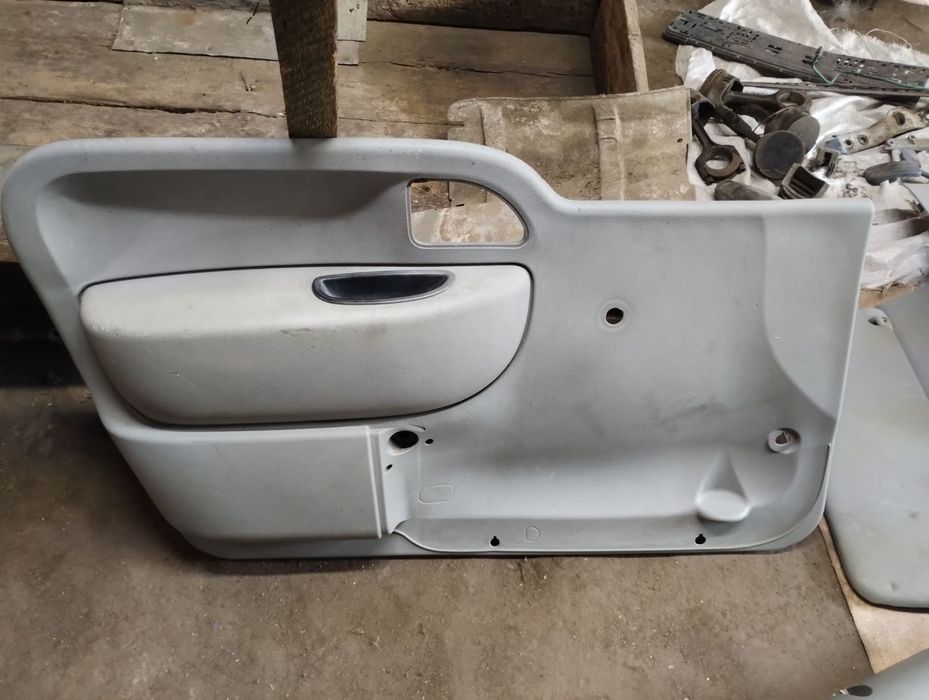 Продам пластик салона Renault kangoo