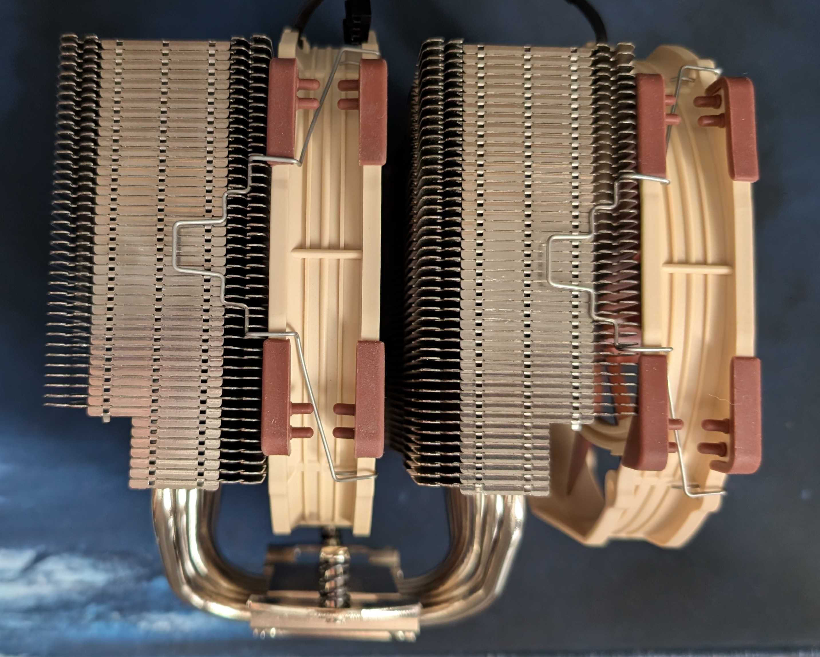 Komputer/Części Ryzen 7 5800X3D, 32GB RAM, 800W, Noctua NH-D15