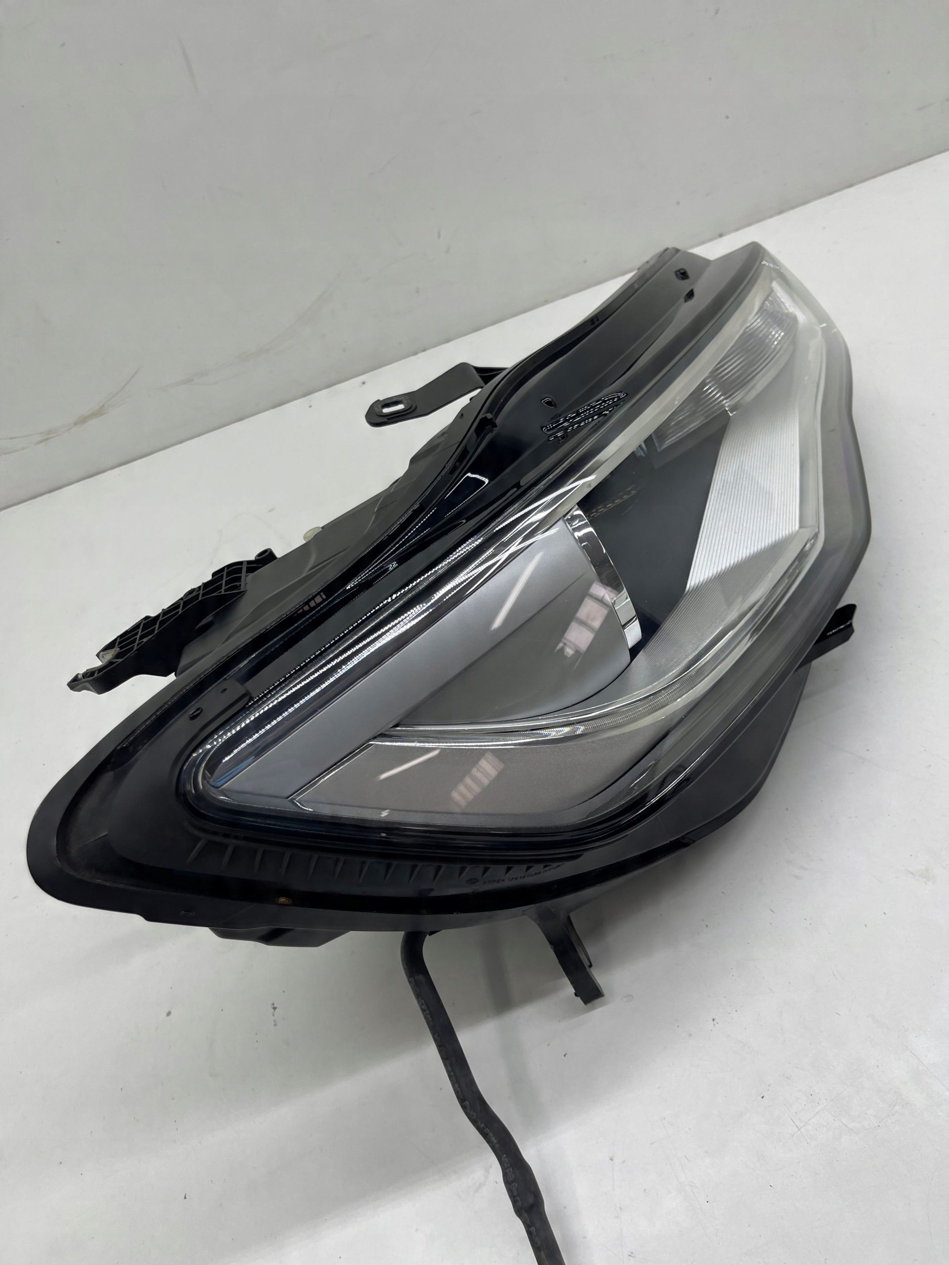 Audi A6 C7 Lampa Reflektor Prawy Przód Bi-Xenon Xenon Cała Oryginał!
