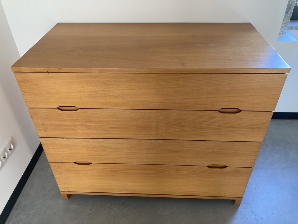 Cómoda para quarto