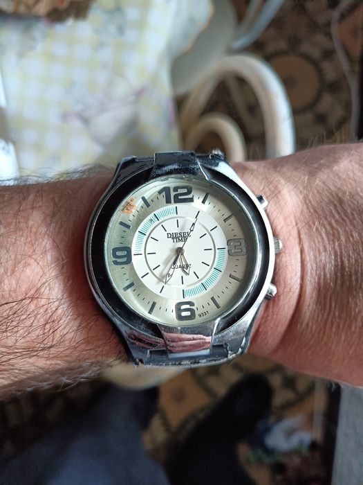 Relógio quartzo grande