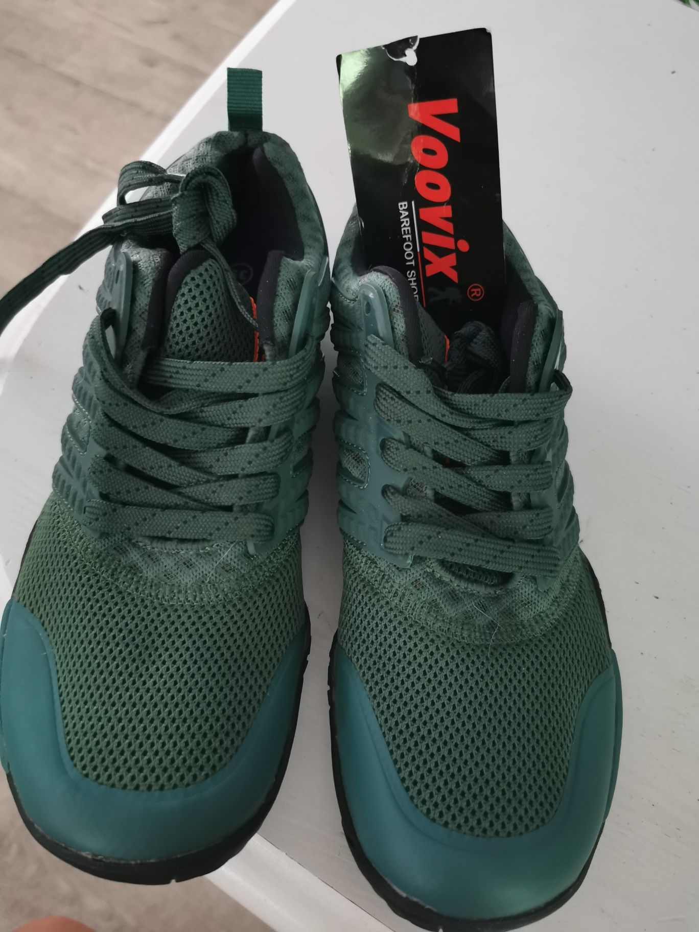 Buty sportowe Voovix rozmiar 39 dla wkładki 24.8 cm nowe z metką