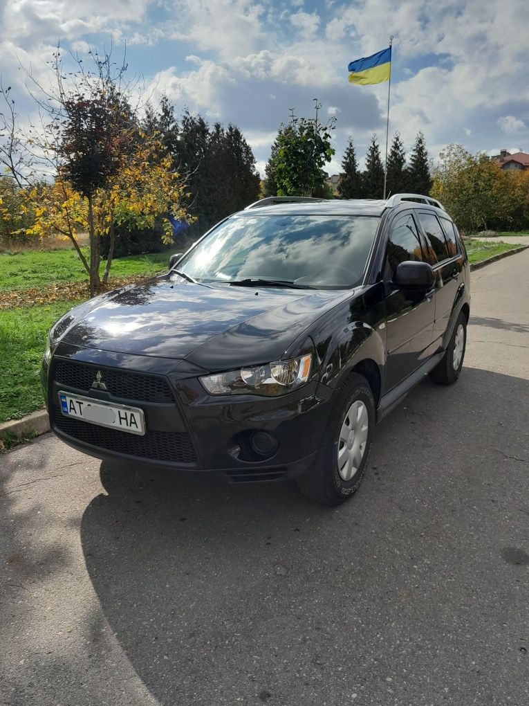 Mitsubishi Outlander XL