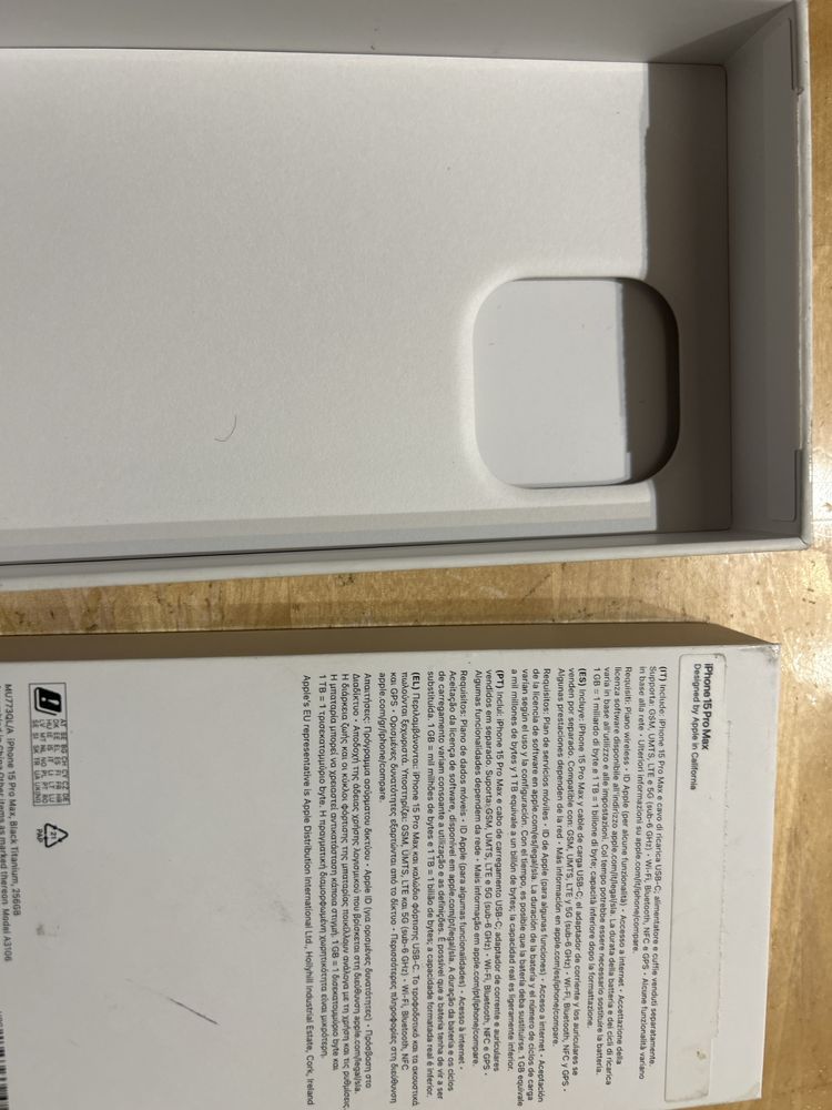 Box ipad 9th generation 64 GB silver