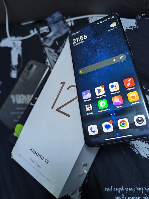 Флагман Xiaomi mi 12 8/128