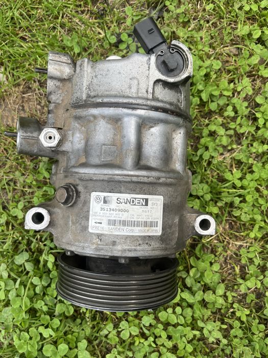 Компресор кондиціонера Volkswagen 2011, 2.0 бензин америка