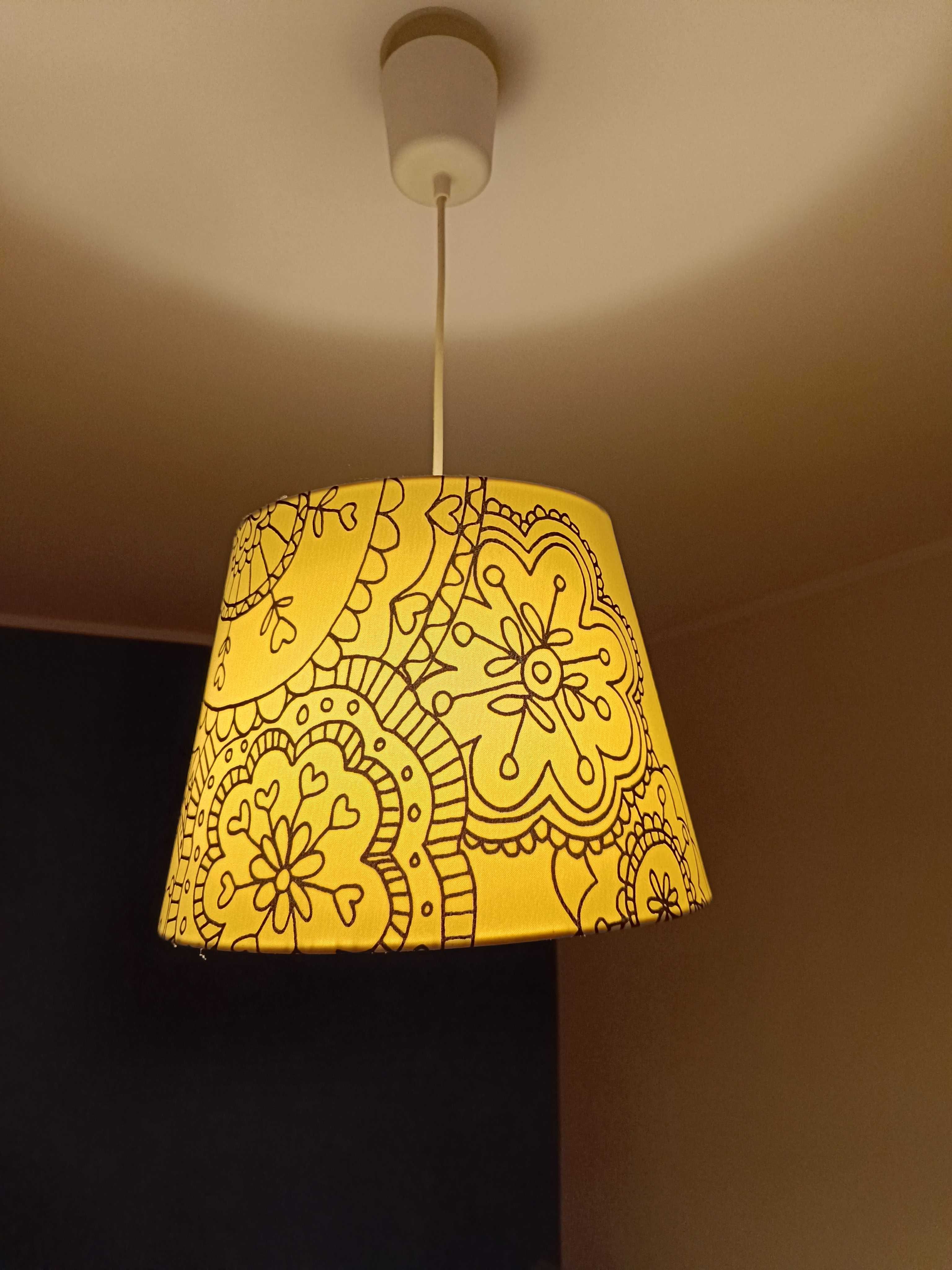 Lampa beżowa brązowe przeszycia kwiaty