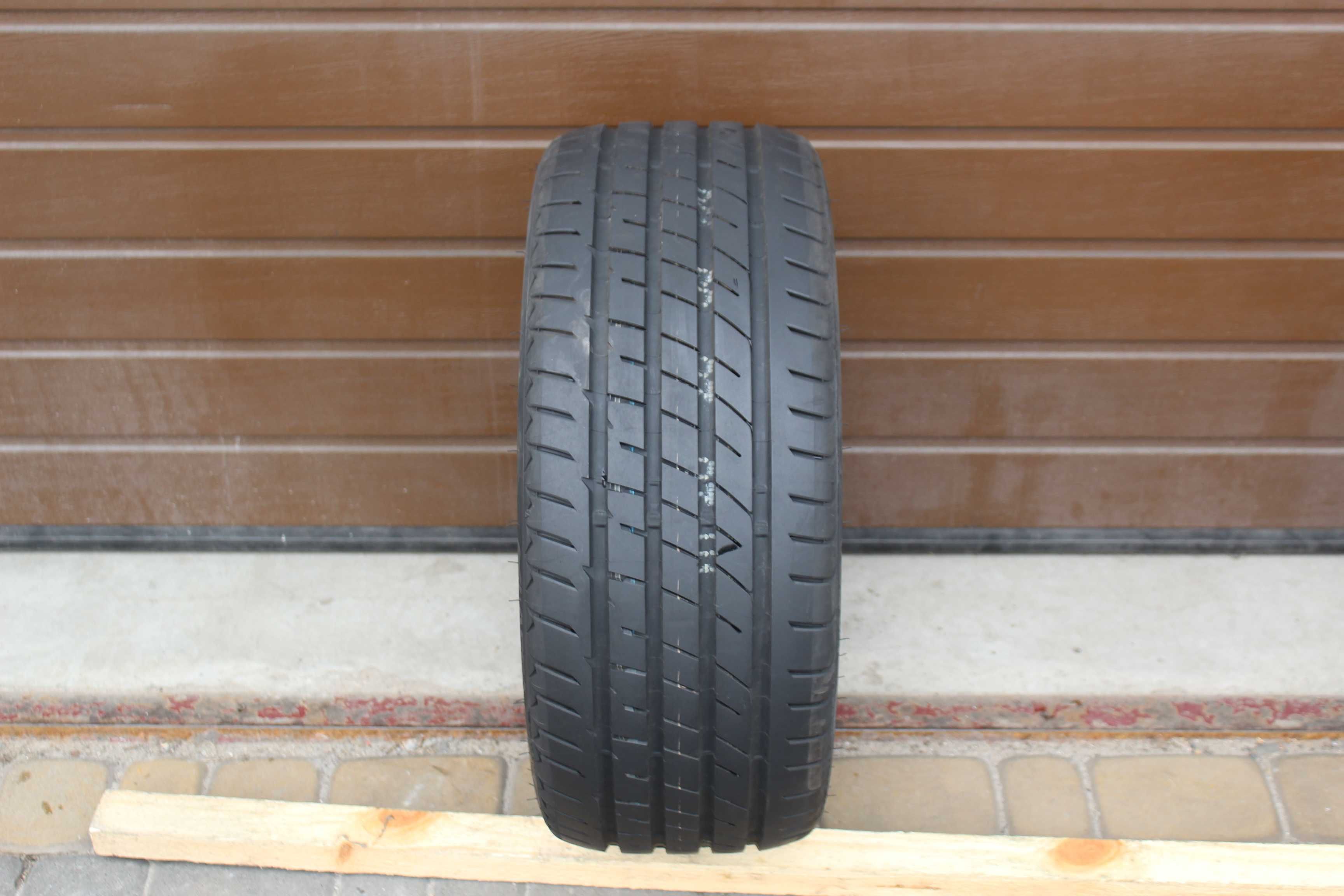 235/40R18 LASSA Driveways Sport 95Y XL 8mm 2020r.