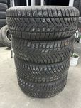 Uzywane opony zimowe 235/60/18 dunlop 2020