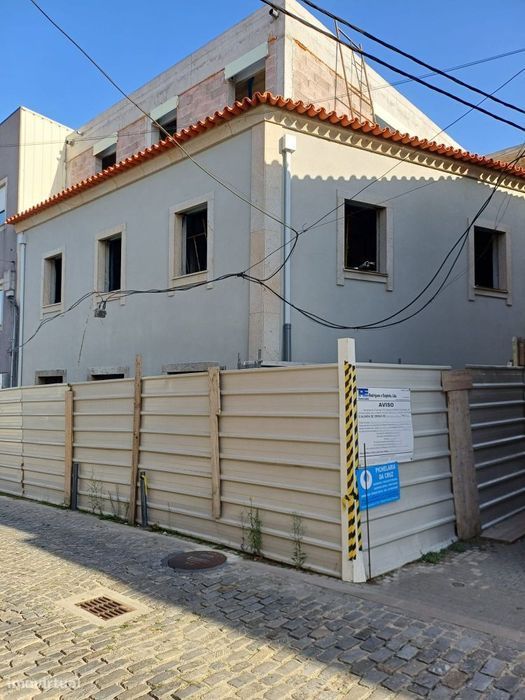 Apartamento NOVO com fachada histórica e 1 lugar de garagem