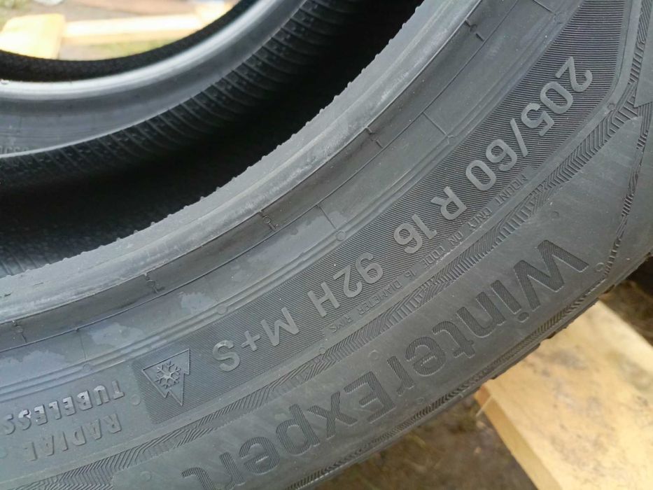 Nowe opony zimowe 205/60/16 Uniroyal 2024r 2 sztuki 2024r