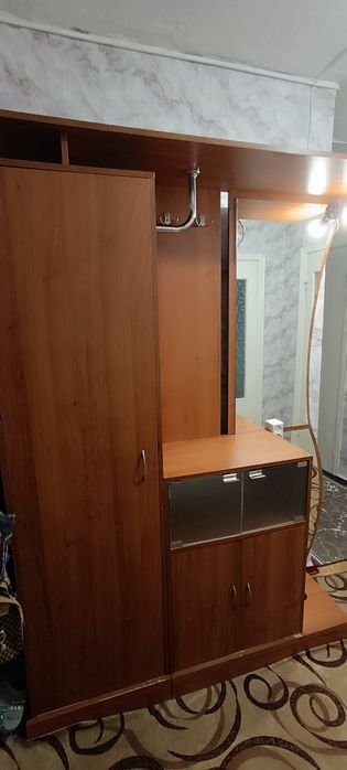 Шкаф в прихожую.