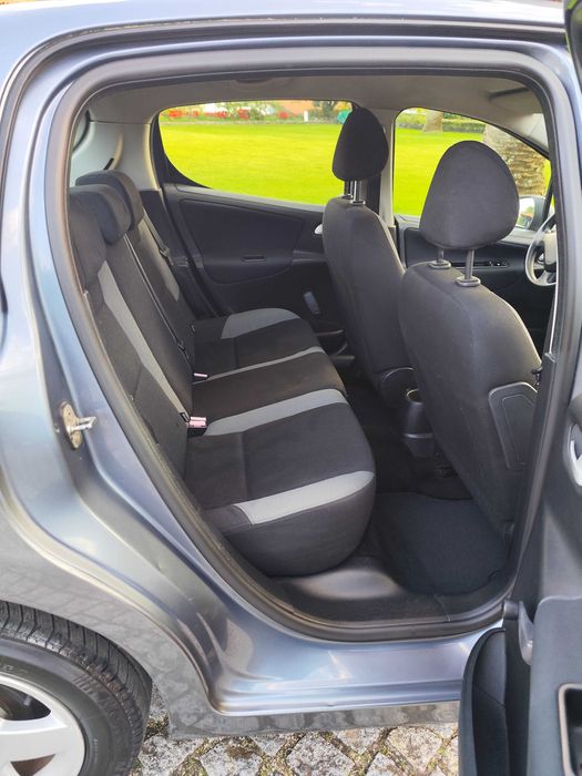 Peugeot 207 1.4 Gasolina - Nacional - Revisão Feita - Aceito Retoma