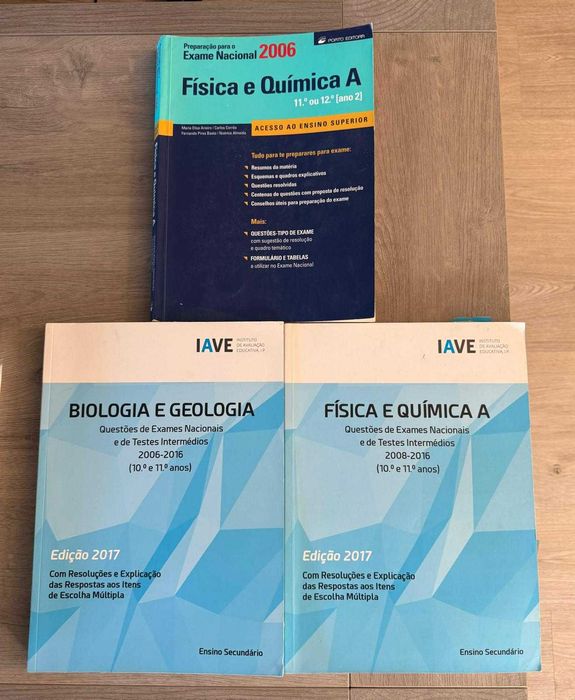 Cadernos de atividades e exames IAVE 10º e 11º ano, FQ, MAT E BG