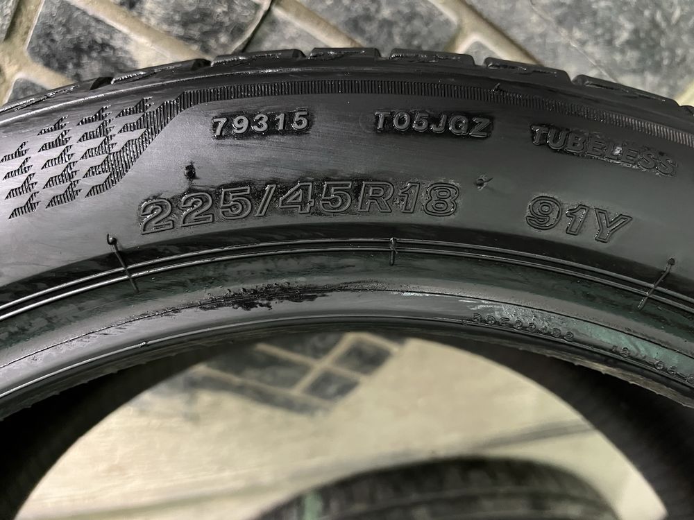 Bridgestone 225/45R18 лето шины резина