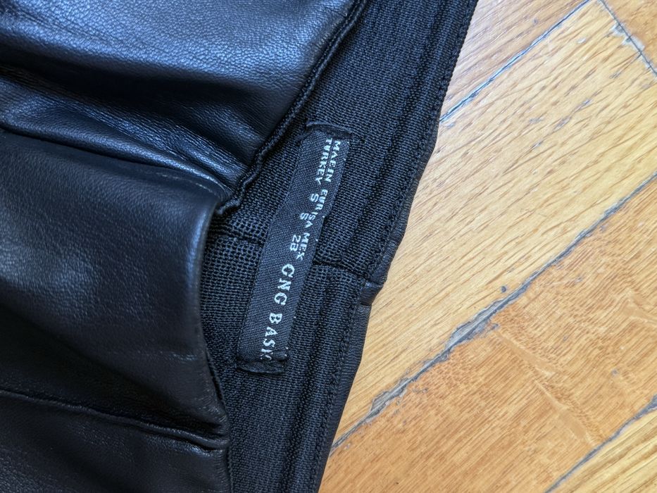 Шкіряні легінси жіночі