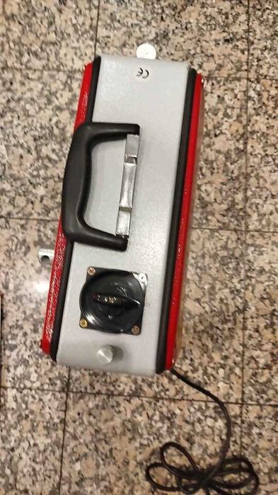 Máquina de desentupir canos