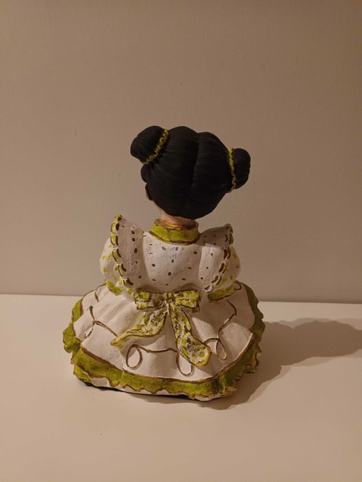 Bonecas pintadas à mão