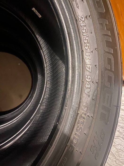 Продаю шини 215/55 R17, (1000грн за одну)