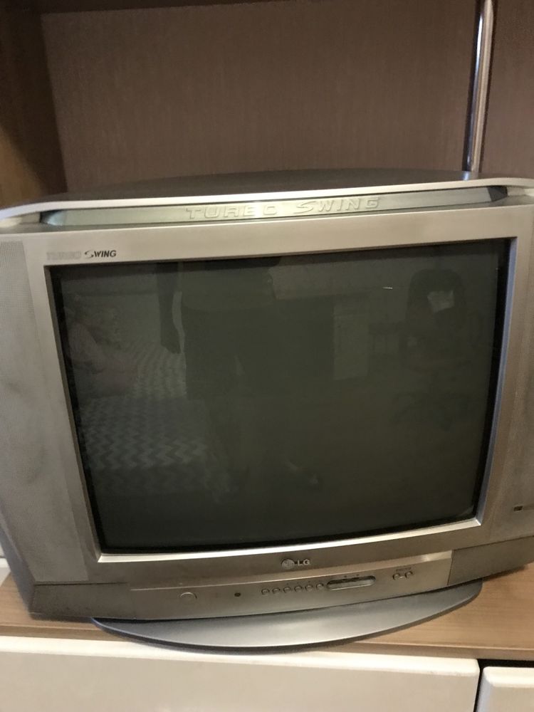 Телевізор LG RT-21CA80VE